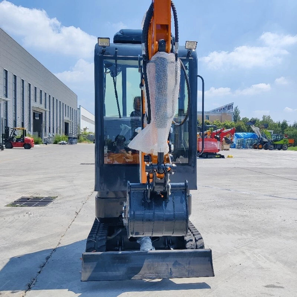 2 Ton New TERROR XVIII Mini Excavator, Kubota D902 Diesel Engine, FREE SHIPPING