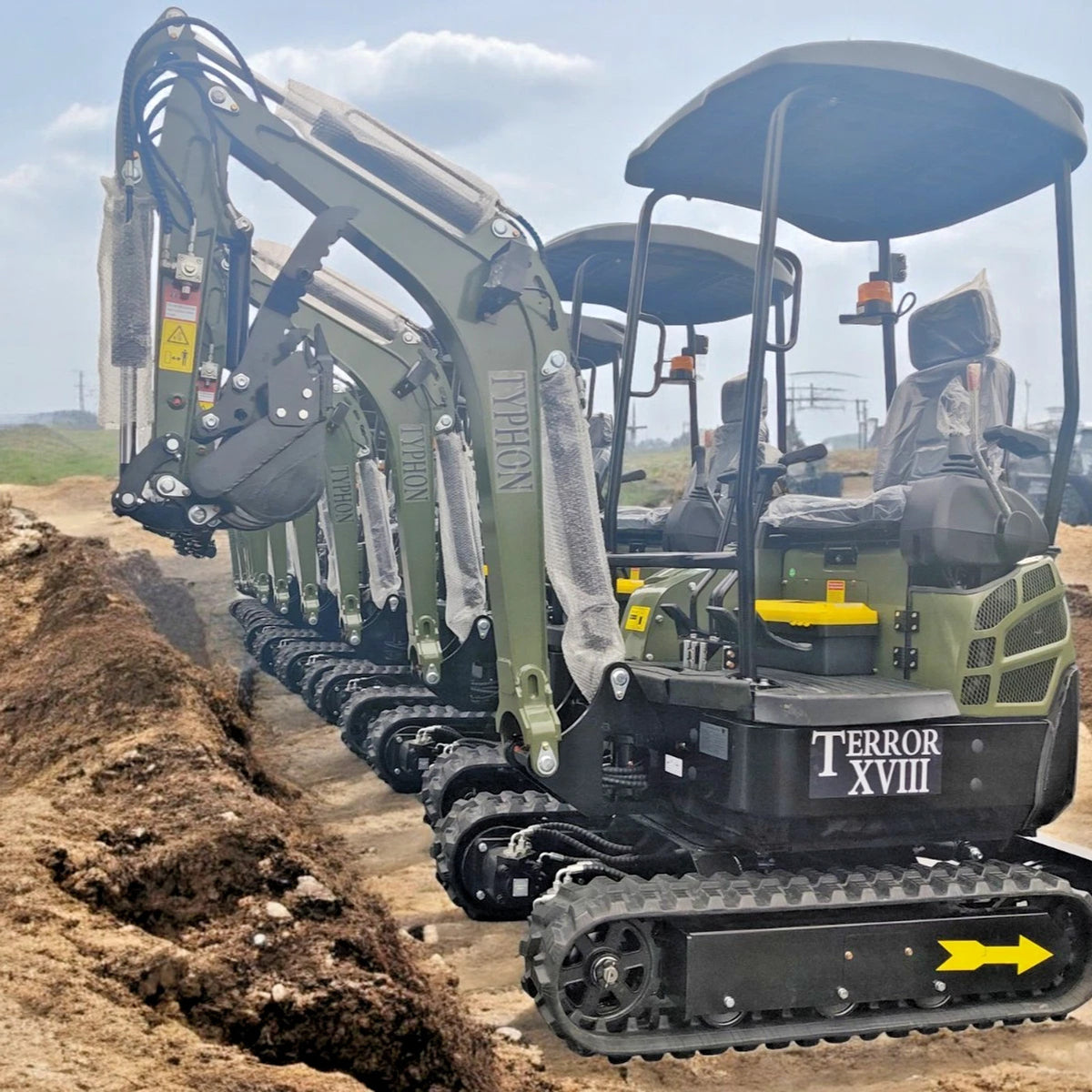KUBOTA D902 Diesel 4,000 lbs TERROR XVIII Mini Hydraulic Excavator USA STOCK