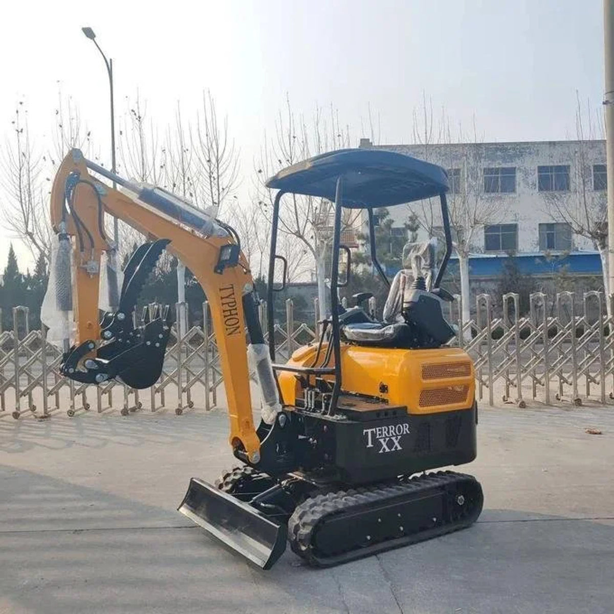 2025 4,000 lb TYPHON TERROR XX Mini Excavator Rubber Track with Kubota D902