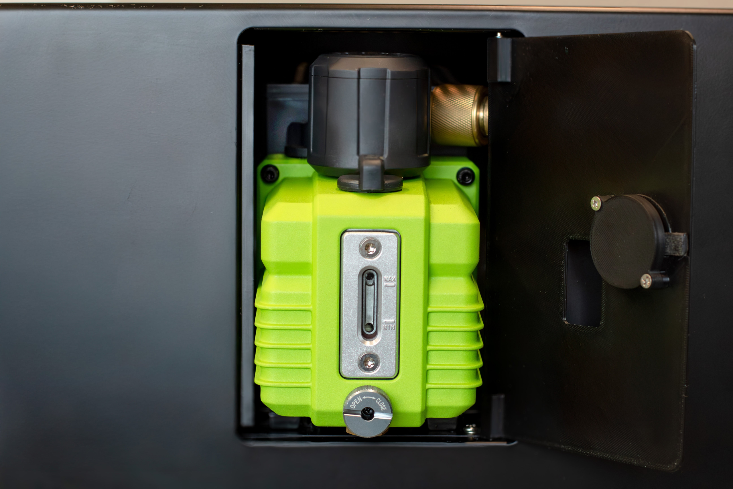 Industrial Vacuum Pump (Built into freeze dryer)